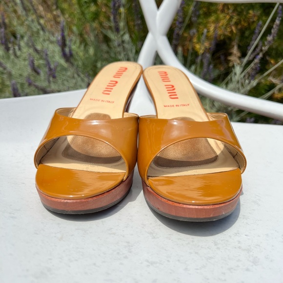 Vintage Miu Miu Wooden Heels, size 40. - Picture 5 of 13